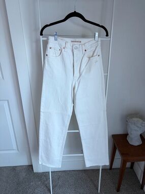 Levi's White ribcage straight ankle Straight Jeans size 26 never worn